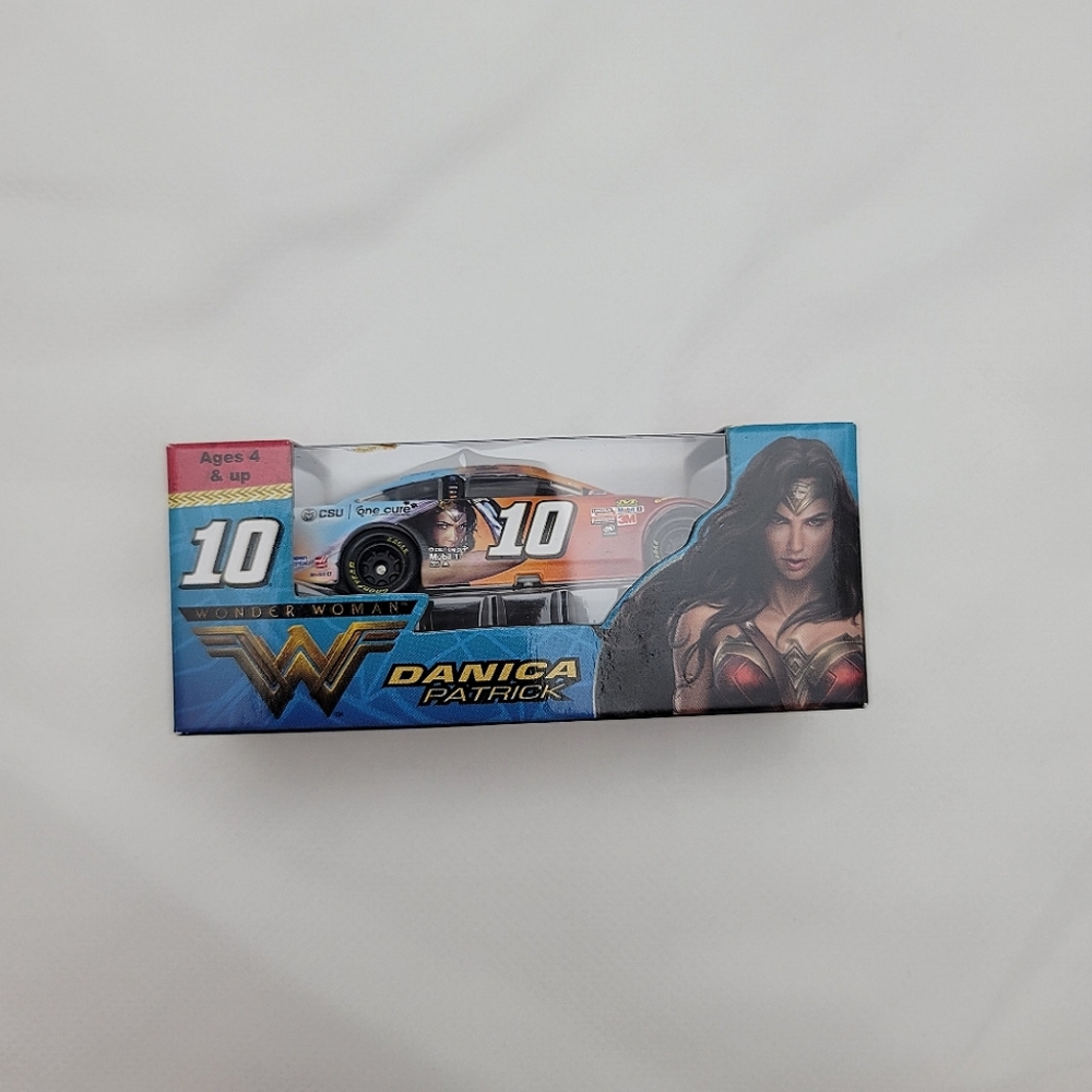 Action Racing Collectables DC Nascar Danica Patrick #10 Wonder Woman 1:64